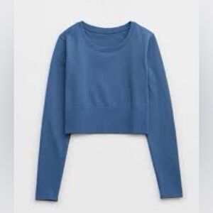 OFFLINE By Aerie Sidewalk Seamless Long Sleeve Cropped T-Shirt